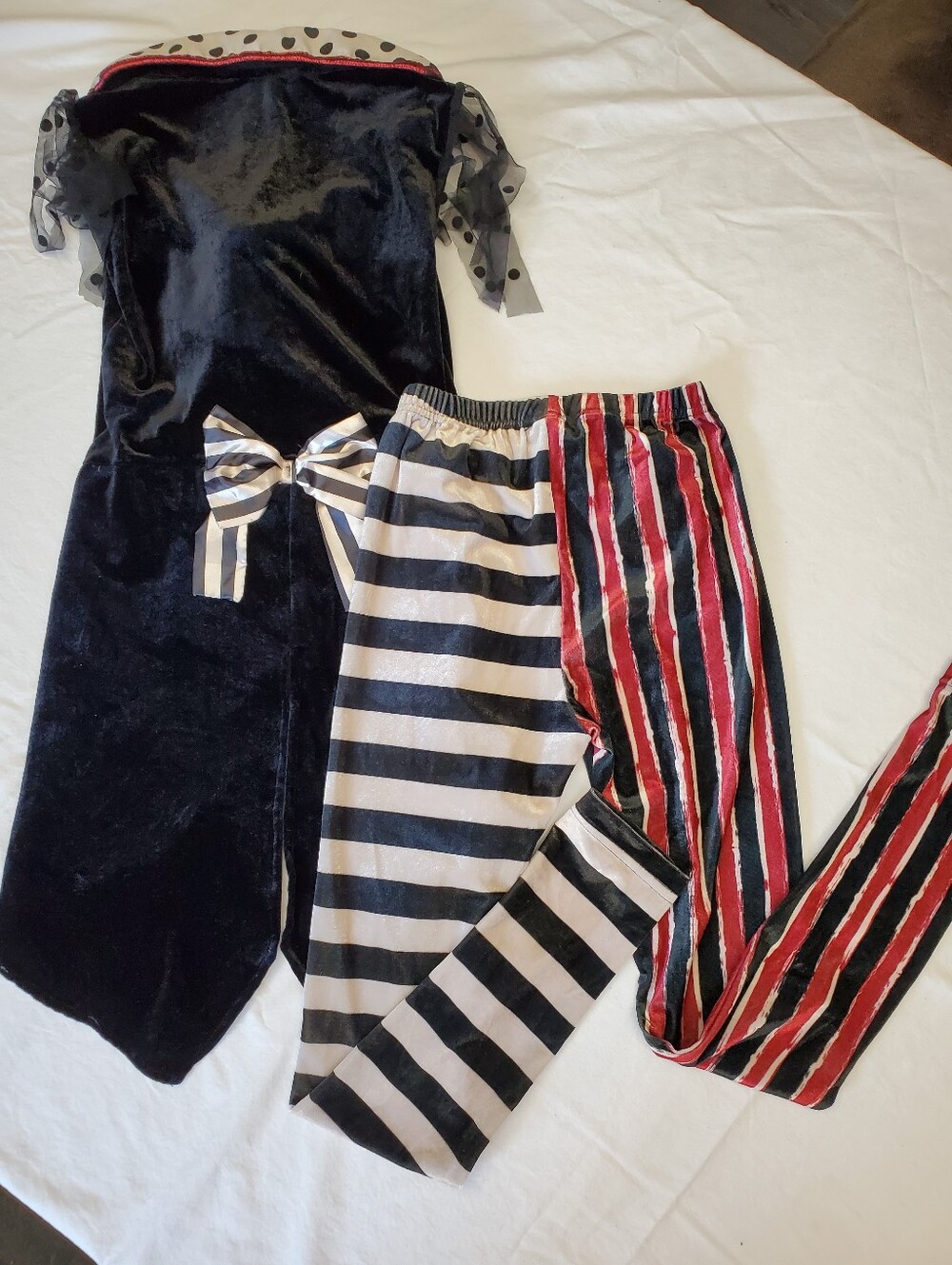 Spirit Halloween Harlequin Jester Costume Girls Sz L 2pc Circus Clown Set - Picture 9 of 9